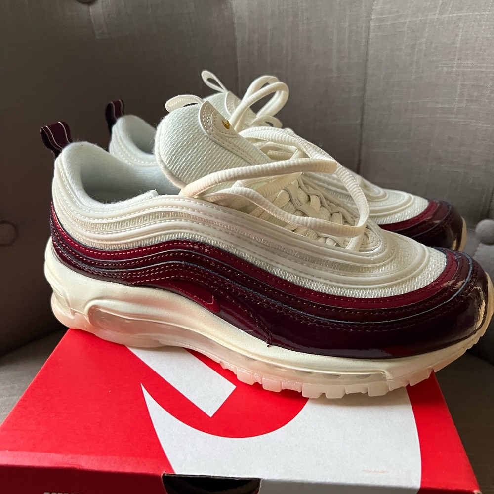 Never worn Nike Air Max 97